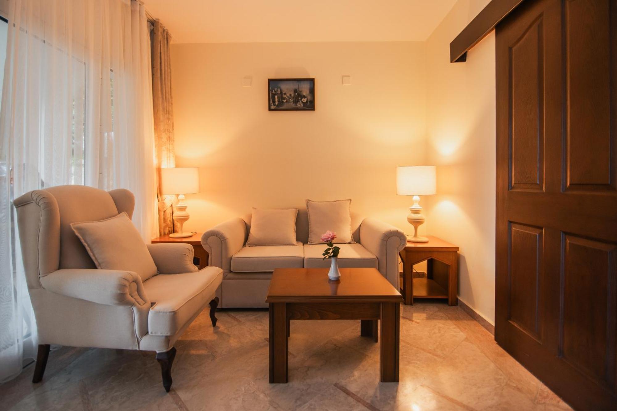 Bellapais Gardens Hostel ภายนอก รูปภาพ