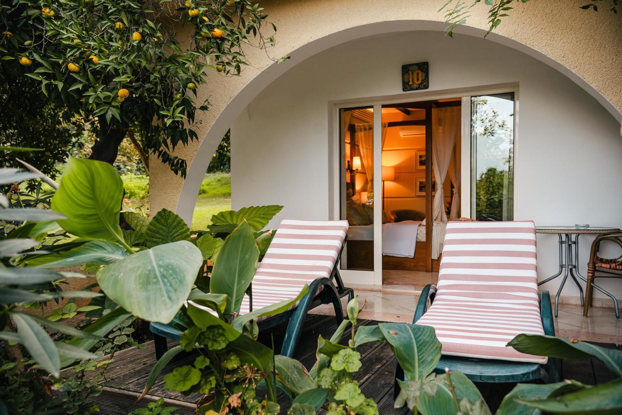 Bellapais Gardens Hostel ภายนอก รูปภาพ