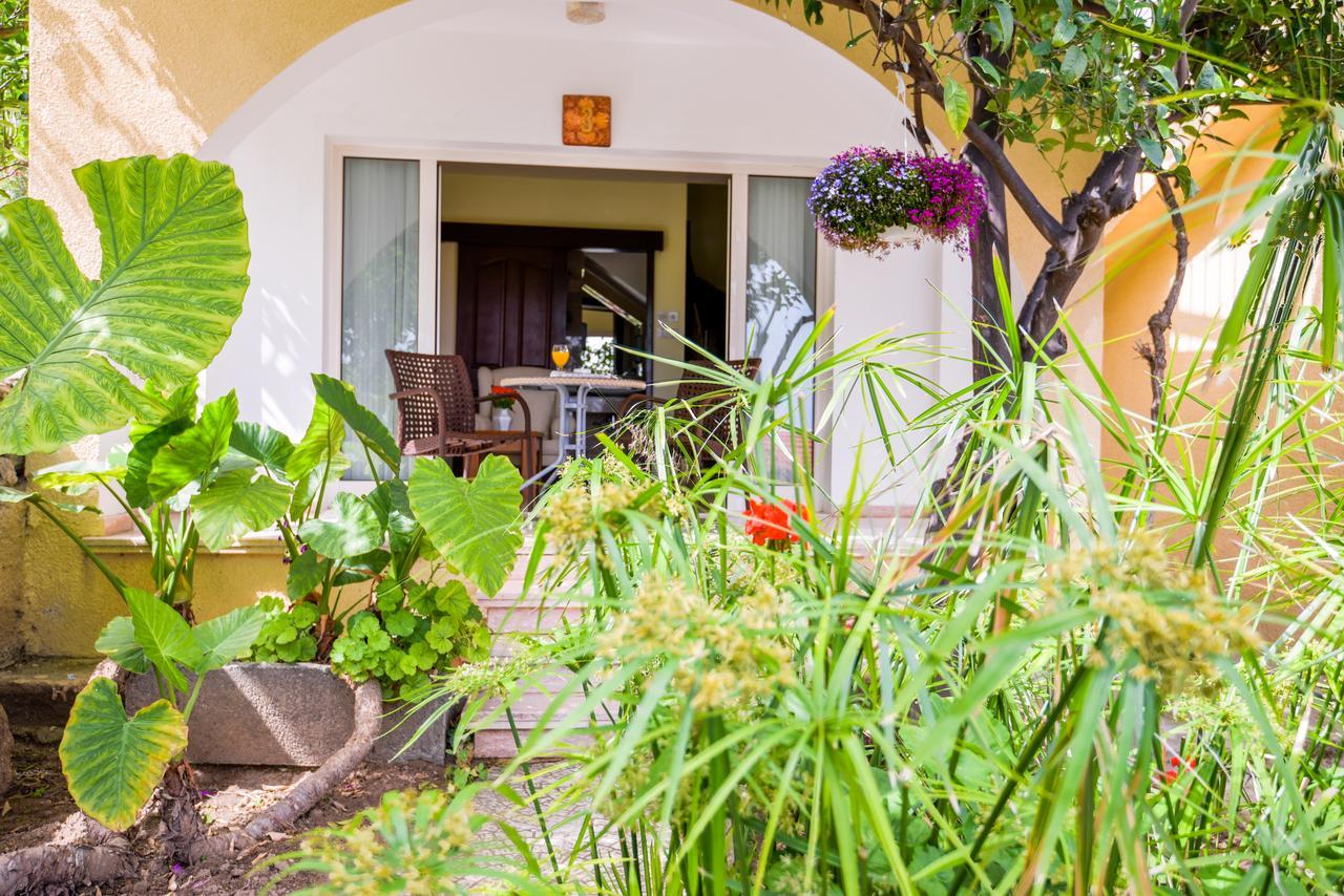 Bellapais Gardens Hostel ภายนอก รูปภาพ